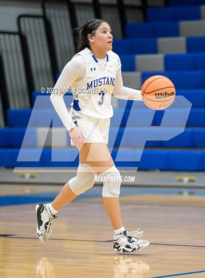 Thumbnail 2 in Mountain Ridge vs Dobson (AIA 6A Quarterfinals) photogallery.