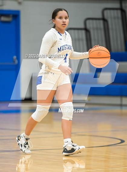 Thumbnail 2 in Mountain Ridge vs Dobson (AIA 6A Quarterfinals) photogallery.