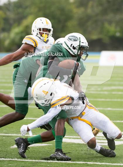 Thumbnail 1 in Miami Central vs St Frances Academy photogallery.