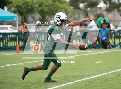 Thumbnail 3 in Miami Central vs St Frances Academy photogallery.