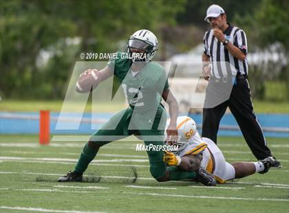 Thumbnail 2 in Miami Central vs St Frances Academy photogallery.