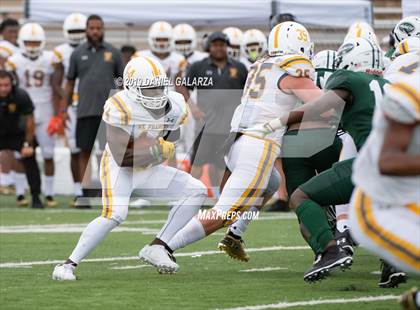 Thumbnail 2 in Miami Central vs St Frances Academy photogallery.