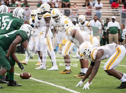 Thumbnail 2 in Miami Central vs St Frances Academy photogallery.