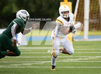 Thumbnail 3 in Miami Central vs St Frances Academy photogallery.