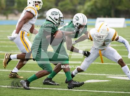 Thumbnail 3 in Miami Central vs St Frances Academy photogallery.