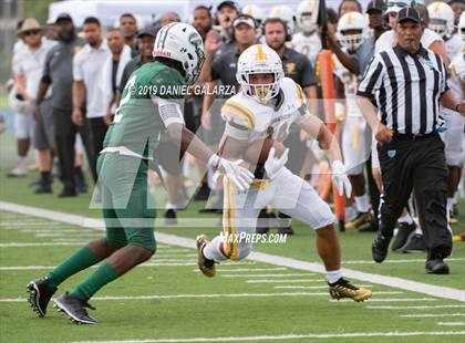 Thumbnail 1 in Miami Central vs St Frances Academy photogallery.