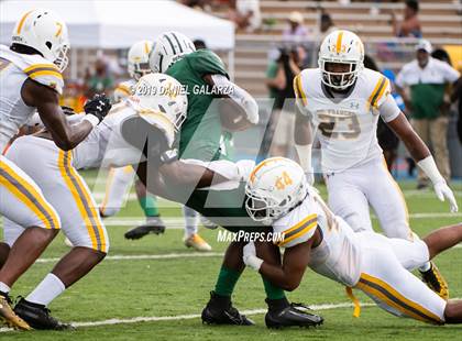 Thumbnail 3 in Miami Central vs St Frances Academy photogallery.