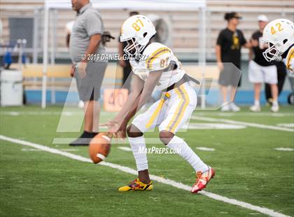 Thumbnail 2 in Miami Central vs St Frances Academy photogallery.