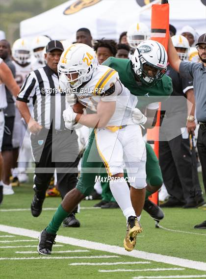 Thumbnail 1 in Miami Central vs St Frances Academy photogallery.