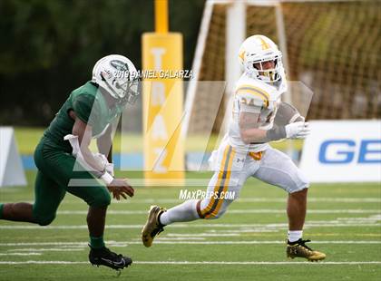 Thumbnail 1 in Miami Central vs St Frances Academy photogallery.