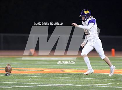 Thumbnail 3 in  Corona del Sol vs Mesa (AIA 6A Round 1 Playoff) photogallery.