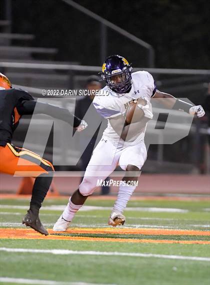 Thumbnail 2 in  Corona del Sol vs Mesa (AIA 6A Round 1 Playoff) photogallery.