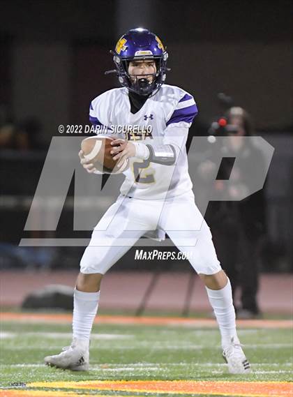 Thumbnail 3 in  Corona del Sol vs Mesa (AIA 6A Round 1 Playoff) photogallery.
