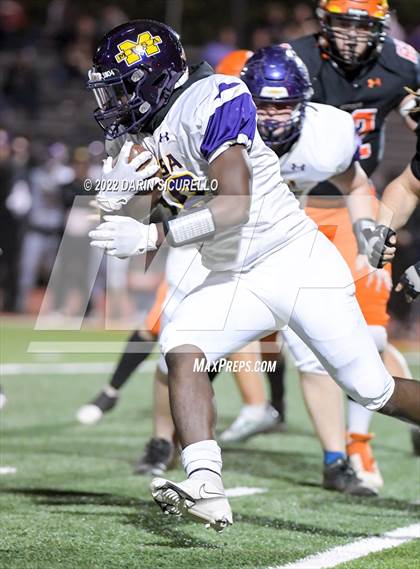 Thumbnail 1 in  Corona del Sol vs Mesa (AIA 6A Round 1 Playoff) photogallery.