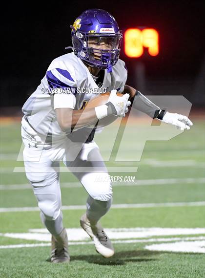 Thumbnail 2 in  Corona del Sol vs Mesa (AIA 6A Round 1 Playoff) photogallery.