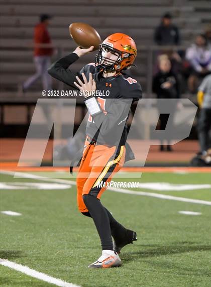 Thumbnail 3 in  Corona del Sol vs Mesa (AIA 6A Round 1 Playoff) photogallery.