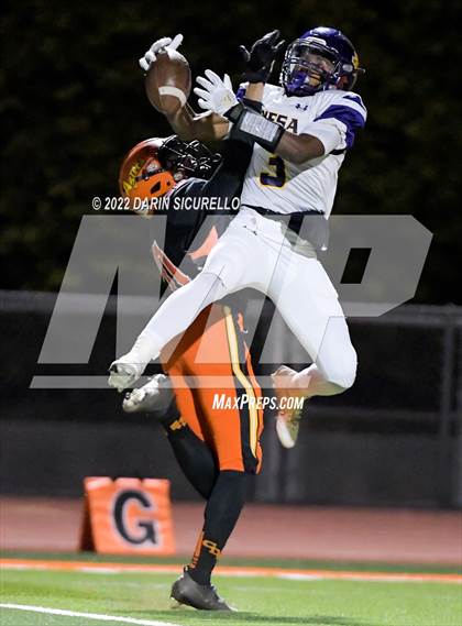 Thumbnail 1 in  Corona del Sol vs Mesa (AIA 6A Round 1 Playoff) photogallery.