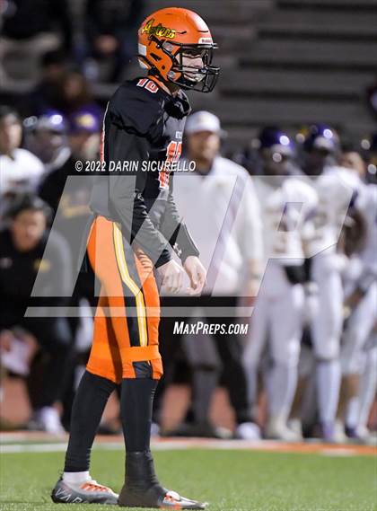 Thumbnail 3 in  Corona del Sol vs Mesa (AIA 6A Round 1 Playoff) photogallery.