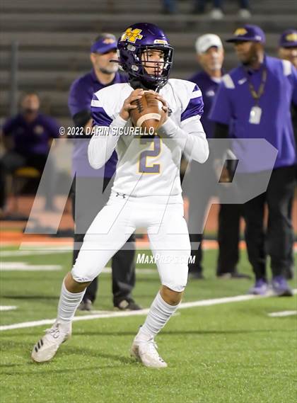 Thumbnail 3 in  Corona del Sol vs Mesa (AIA 6A Round 1 Playoff) photogallery.
