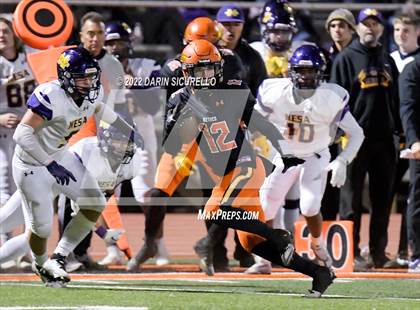 Thumbnail 2 in  Corona del Sol vs Mesa (AIA 6A Round 1 Playoff) photogallery.