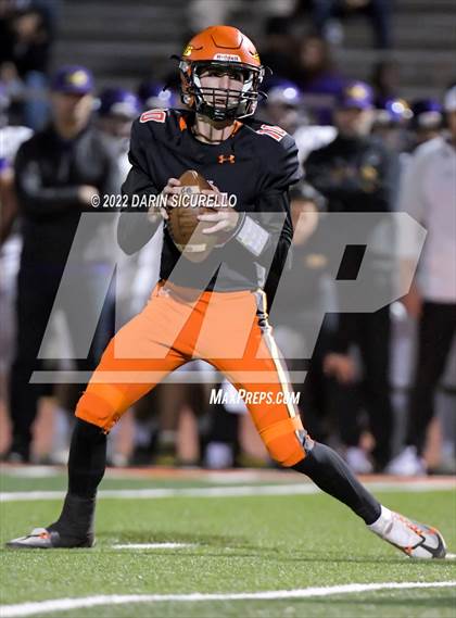 Thumbnail 3 in  Corona del Sol vs Mesa (AIA 6A Round 1 Playoff) photogallery.