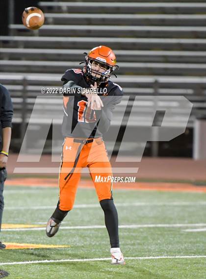 Thumbnail 2 in  Corona del Sol vs Mesa (AIA 6A Round 1 Playoff) photogallery.