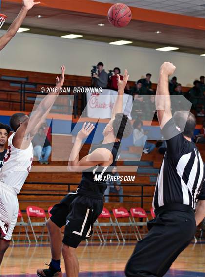 Thumbnail 1 in Westlake vs. Porter-Gaud (Chick-Fil-A Classic) photogallery.