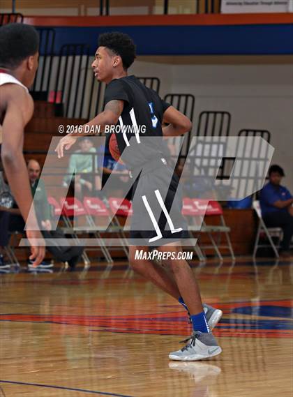 Thumbnail 2 in Westlake vs. Porter-Gaud (Chick-Fil-A Classic) photogallery.