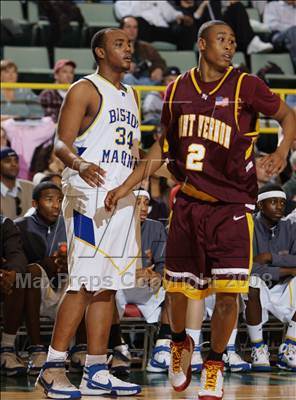 Thumbnail 2 in Bishop Maginn vs Mt. Vernon (NYSPHSAA Class AA Semifinals) photogallery.