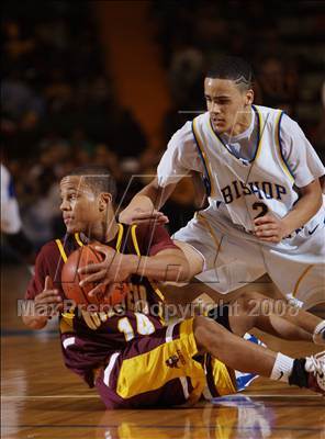 Thumbnail 1 in Bishop Maginn vs Mt. Vernon (NYSPHSAA Class AA Semifinals) photogallery.