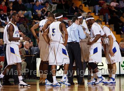 Thumbnail 3 in Bishop Maginn vs Mt. Vernon (NYSPHSAA Class AA Semifinals) photogallery.