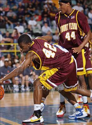 Thumbnail 1 in Bishop Maginn vs Mt. Vernon (NYSPHSAA Class AA Semifinals) photogallery.