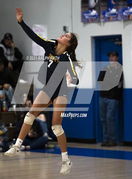 Thumbnail 1 in Gridley @ Orland photogallery.