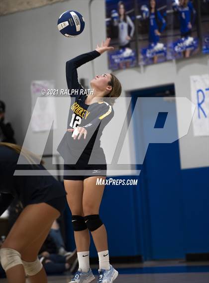 Thumbnail 1 in Gridley @ Orland photogallery.