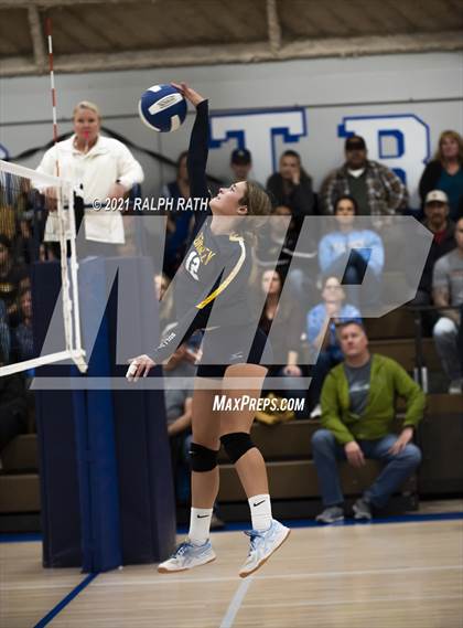 Thumbnail 1 in Gridley @ Orland photogallery.