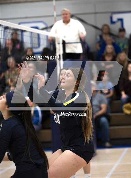 Thumbnail 1 in Gridley @ Orland photogallery.