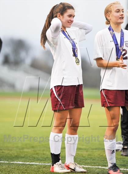 Thumbnail 2 in Honeoye Falls-Lima vs. Garden City (NYSPHSAA Class A Final) photogallery.