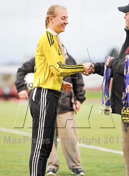 Thumbnail 2 in Honeoye Falls-Lima vs. Garden City (NYSPHSAA Class A Final) photogallery.