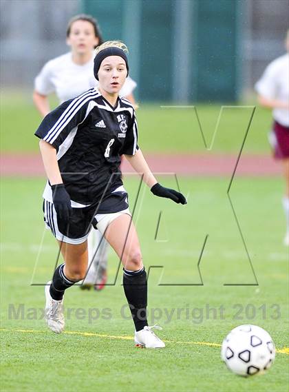 Thumbnail 3 in Honeoye Falls-Lima vs. Garden City (NYSPHSAA Class A Final) photogallery.