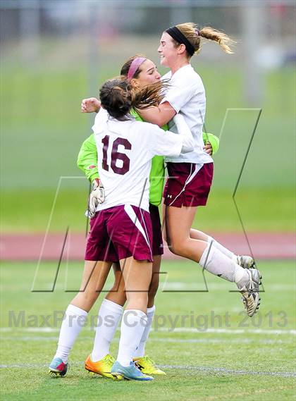 Thumbnail 2 in Honeoye Falls-Lima vs. Garden City (NYSPHSAA Class A Final) photogallery.