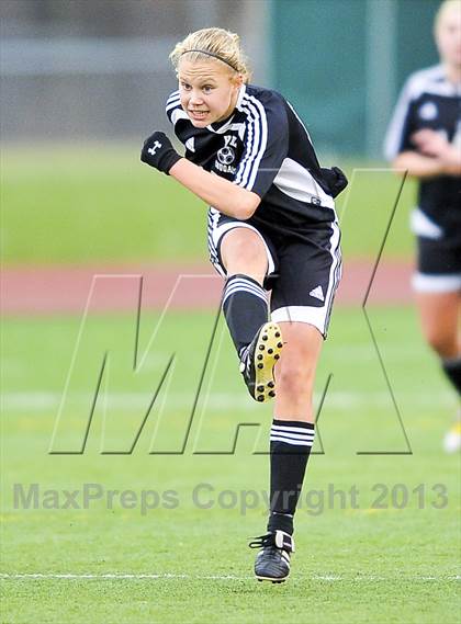 Thumbnail 2 in Honeoye Falls-Lima vs. Garden City (NYSPHSAA Class A Final) photogallery.