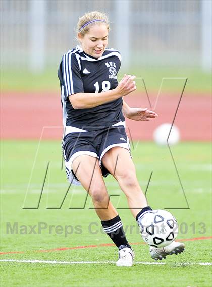 Thumbnail 1 in Honeoye Falls-Lima vs. Garden City (NYSPHSAA Class A Final) photogallery.