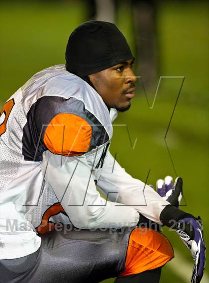 Thumbnail 1 in McClymonds vs. Central Catholic (CIF NorCal Regional D4 Final) photogallery.