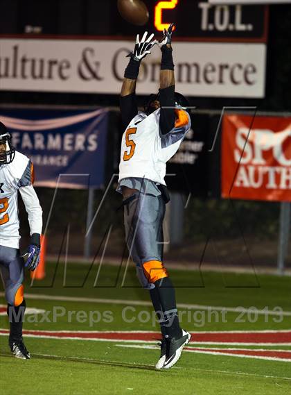 Thumbnail 2 in McClymonds vs. Central Catholic (CIF NorCal Regional D4 Final) photogallery.