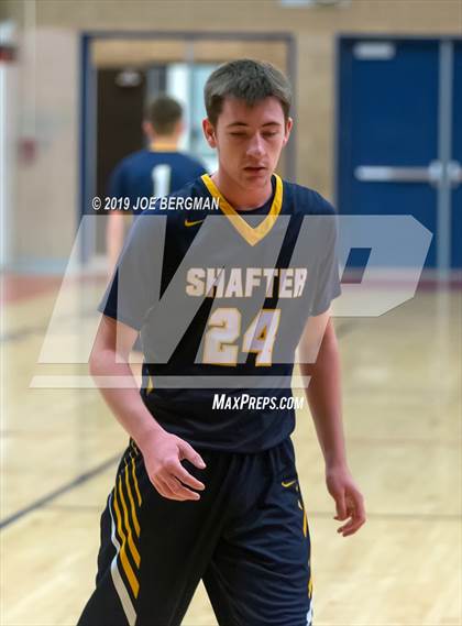 Thumbnail 1 in Shafter vs. Golden Valley (Ralph Krave Memorial Tournament) photogallery.