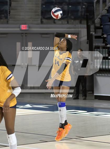 Thumbnail 2 in Cypress Ranch vs The Woodlands (UIL Volleyball 6A D1 Area) photogallery.