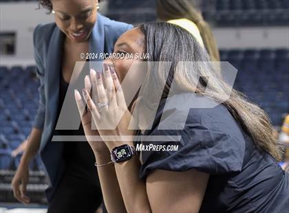 Thumbnail 2 in Cypress Ranch vs The Woodlands (UIL Volleyball 6A D1 Area) photogallery.