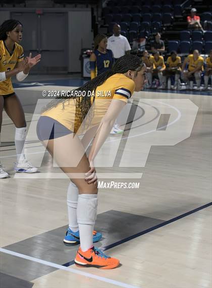 Thumbnail 3 in Cypress Ranch vs The Woodlands (UIL Volleyball 6A D1 Area) photogallery.