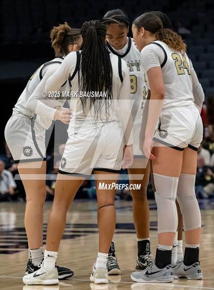 Thumbnail 1 in Etiwanda vs Archbishop Mitty (CIF State Open Div. Final) photogallery.
