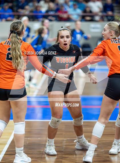 Thumbnail 3 in Wiggins vs. Sedgwick County (CHSAA 2A Final) photogallery.